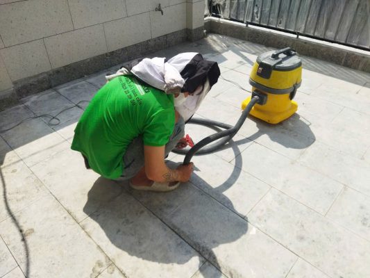 keo chà ron gạch ngoài trời